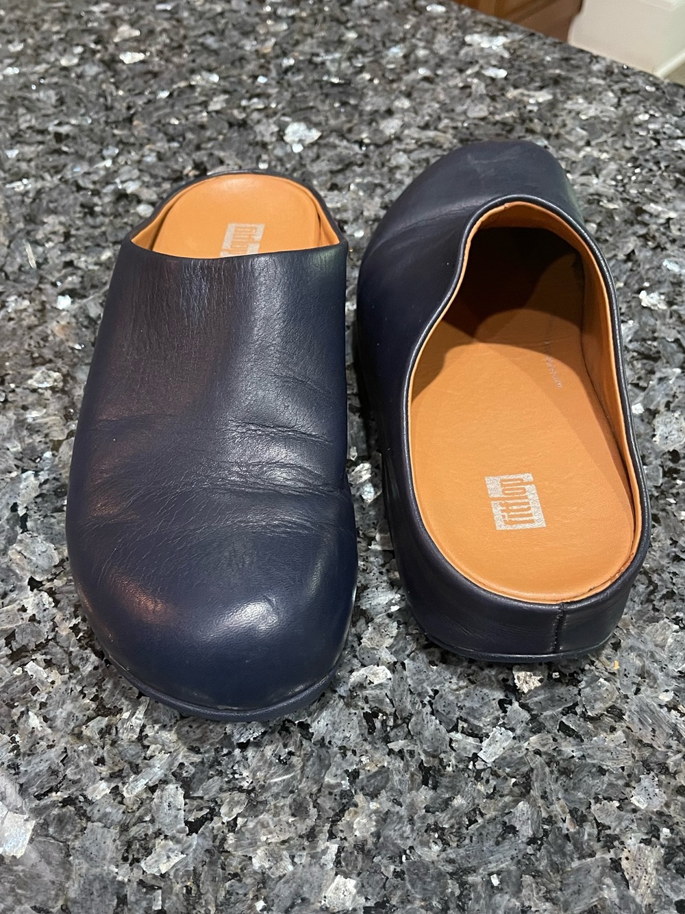 Fitflop Shuv Navy Leather Clogs 8.5